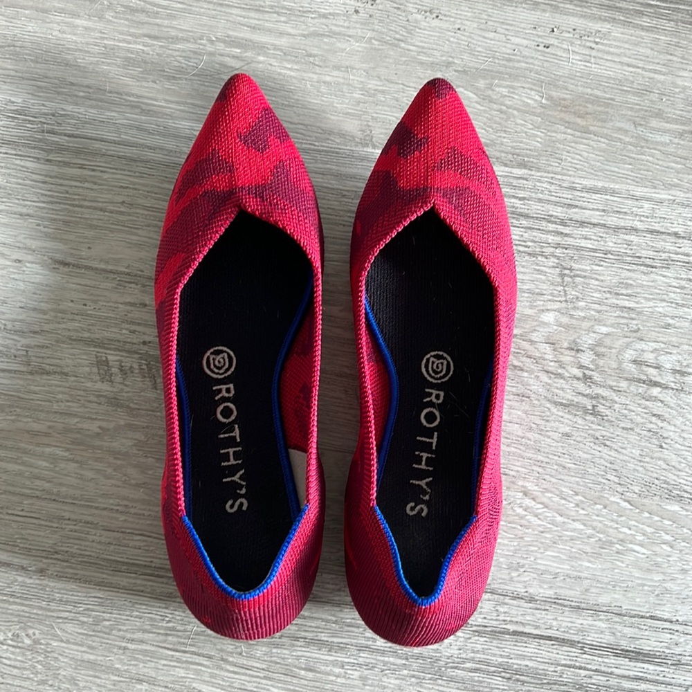 Rothy’s The Point in Red Camo